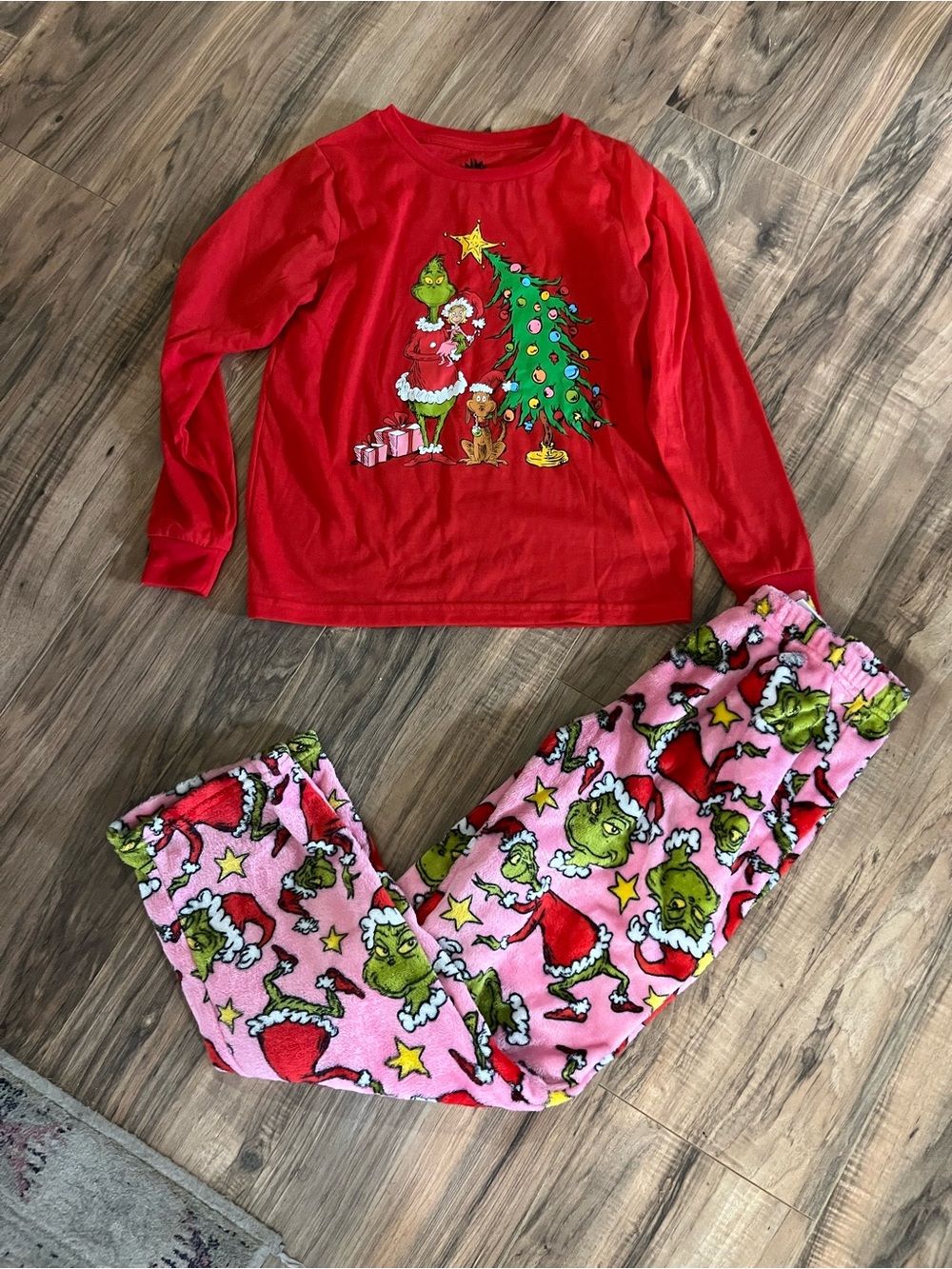 Girl’s Grinch Christmas Pajama Set